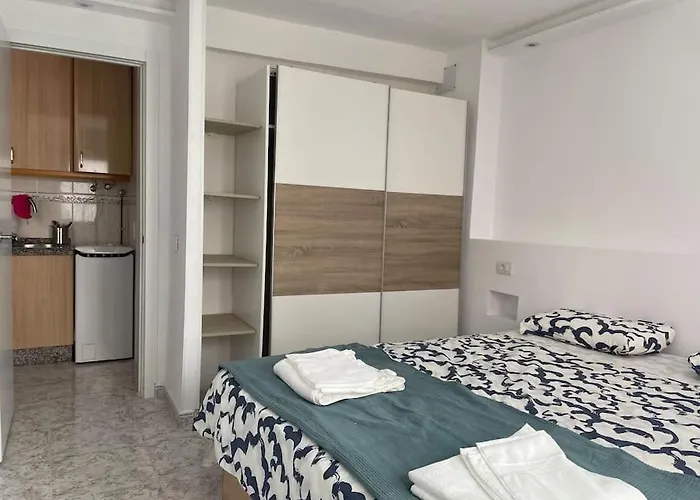Giovina Living Av Suecia 150M From Beach