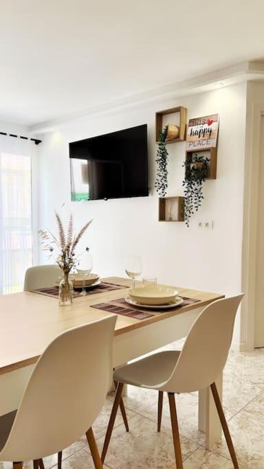 Apartment Giovina Living Av Suecia 150m From *